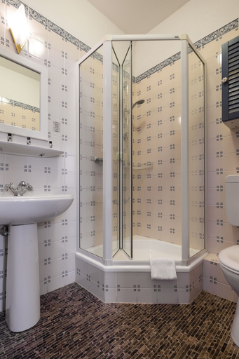 Bathroom 5, Logierhaus am Denkmal, Aurich