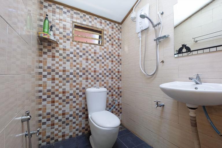 Bathroom 3, Nurbayu Chalet, Kemaman, Kemaman