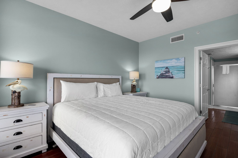 Bedroom 4, Treasure Island 2306, Bay