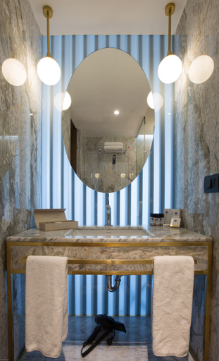 Bathroom 5, The Craton Hotel, Beşiktaş