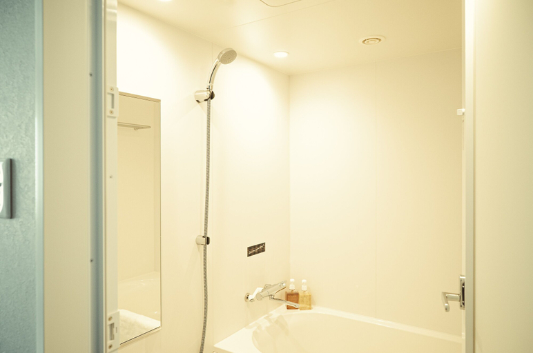 Bathroom 5, Hotel It. Osaka Shinmachi, Osaka