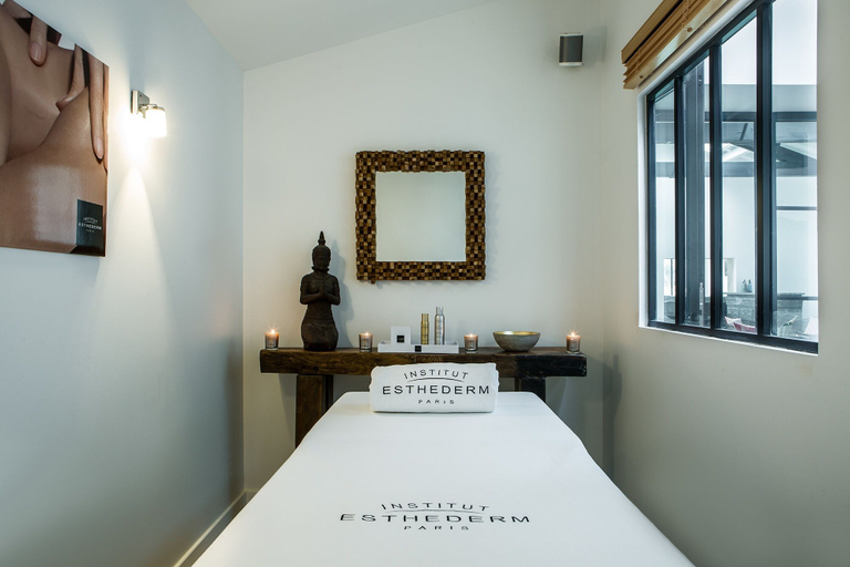 Bedroom 4, Chateau du Palanquey & SPA, Gironde