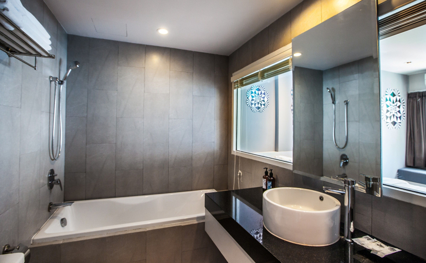 Bathroom 5, The Crib Patong, Pulau Phuket