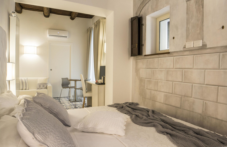 Bedroom 4, Morelli Suite, Napoli