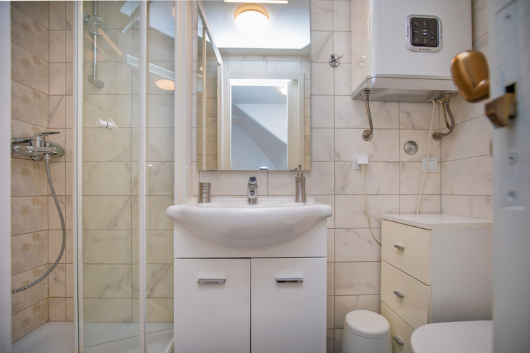 Bathroom, Apartment Bell, Dubrovnik