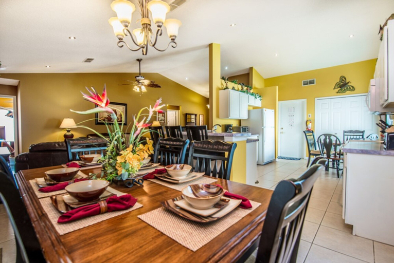 Food & Drinks, Indian Ridge Oaks by Florida Star Vacations, Osceola