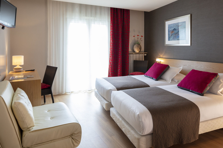 Bedroom 3, Hotel La Chaumiere, Aude