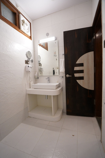 Bathroom 3, Hotel Millenia Regency, Lucknow