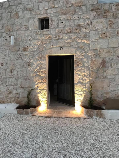 Others 3, Relais Grottone, Brindisi
