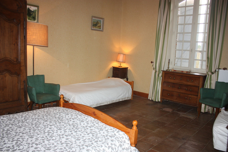 Bedroom 5, Presbytère de Jonquiere, Tarn