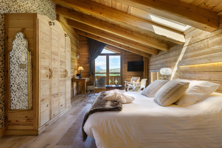 Bedroom 3, Hotel Viñas de Lárrede, Huesca