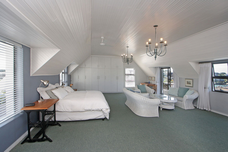 Bedroom 2, 8 Seaglades, Cacadu