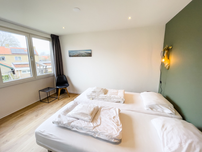 Bedroom 2, De Vlindertuin Ameland, Ameland