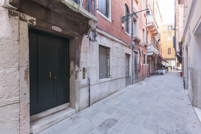 Exterior & Views 2, Simon' Secret, Venezia