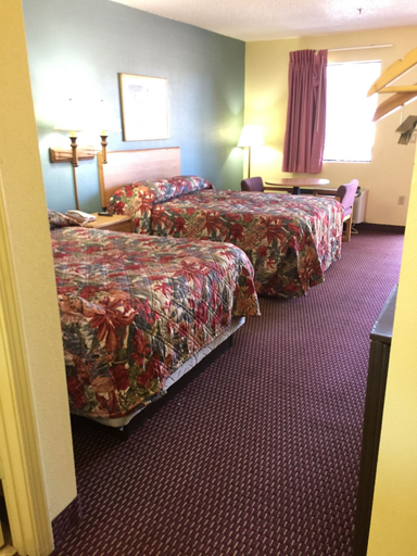 Bedroom 3, Relax Inn, Dougherty