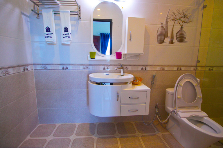 Bathroom 5, Dai Thanh Phuc Hotel, Hải An