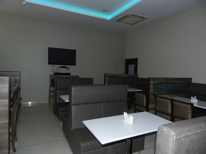 Others 5, Hotel K Square, Kolhapur