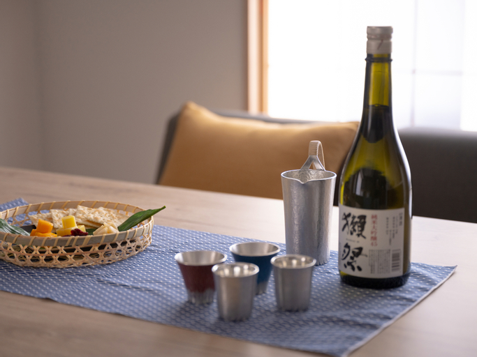 Food & Drinks 19