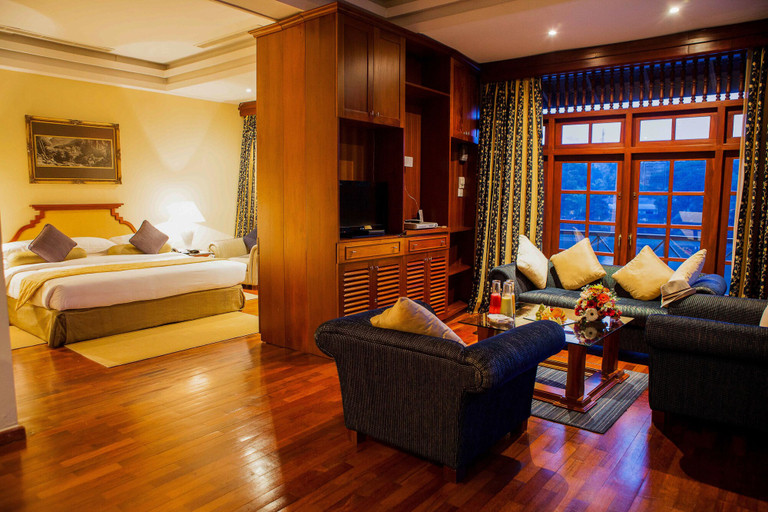 Bedroom 3, Mahaweli Reach Hotel, K.F.G. & G. Korale