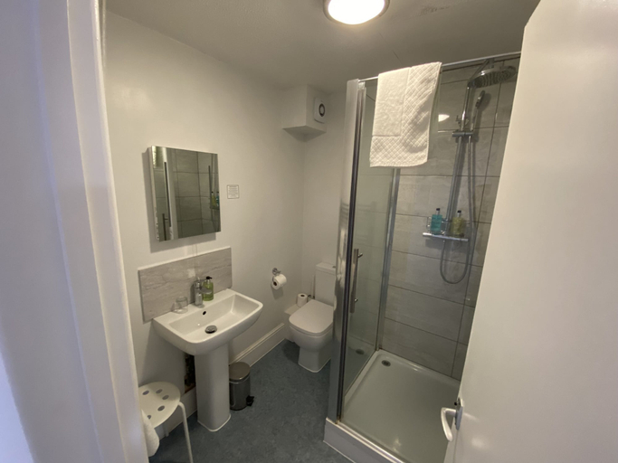 Bathroom 5, Alexandra Hotel, Dorset