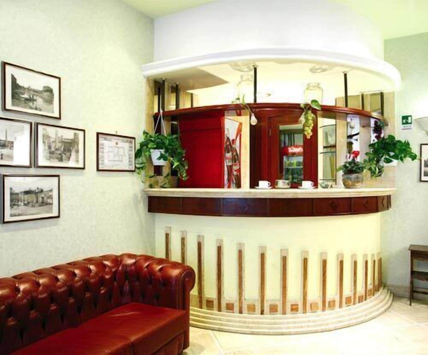 Others 5, Hotel Dina, Rome
