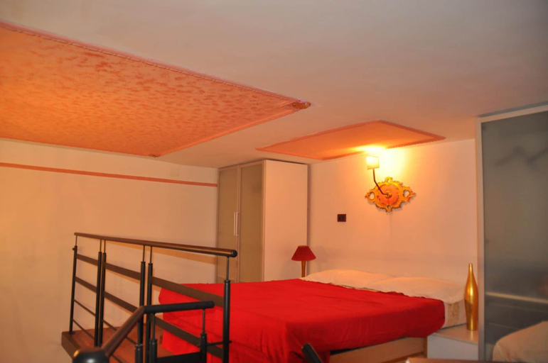 Bedroom 3, San Giovanni in Laterano, Rome