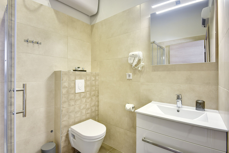 Bathroom 4, D&A Central Luxury Apartments, Pula