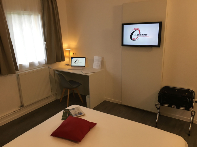 Bedroom 5, The Originals City, Hôtel Acropole, Bernay, Eure