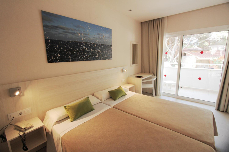 Bedroom 4, Hotel Xaloc Playa, Baleares
