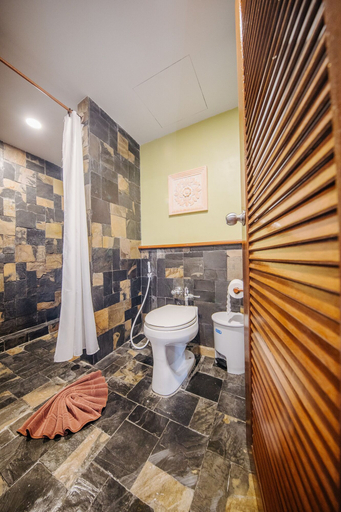 Bathroom 5, Karona Resort & Spa, Pulau Phuket
