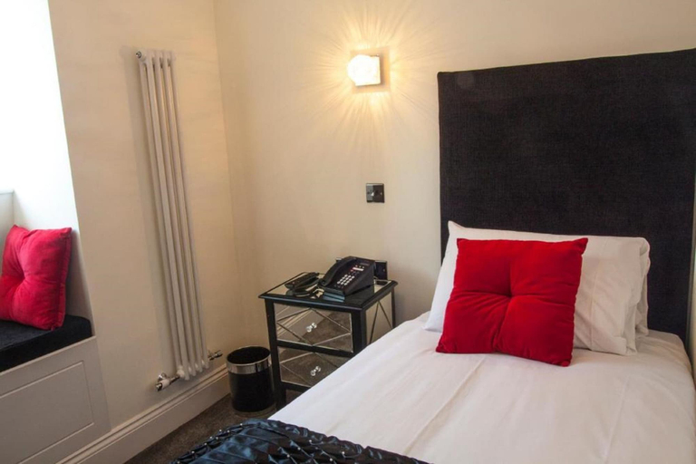 Bedroom 4, Ship Leopard Hotel – No Children, Portsmouth