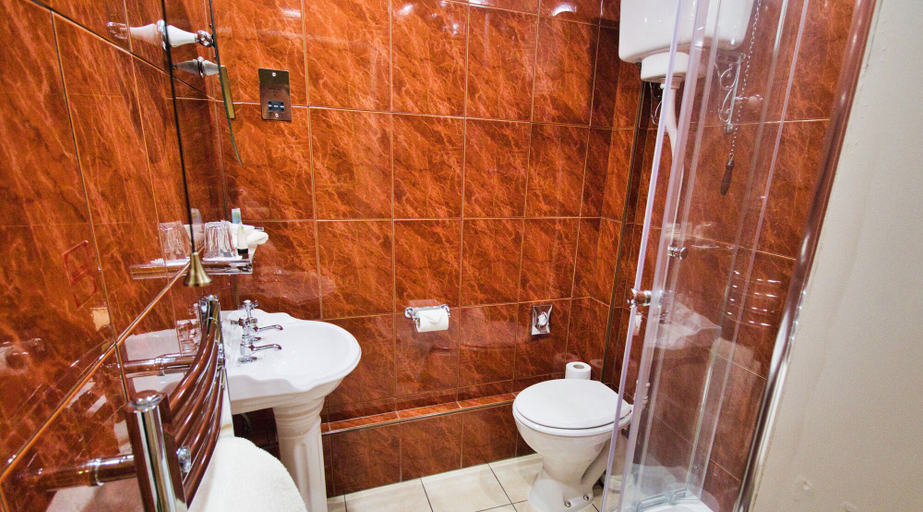 Bathroom 4, Lumley Castle Hotel, Durham