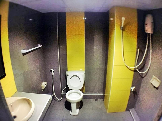Bathroom 5, Pasawang hotel, Hat Yai