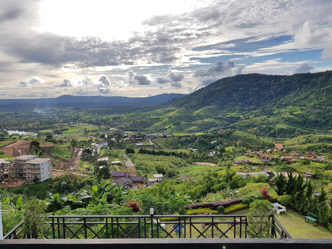 Others 5, Tonkho at Home, Khao Kho