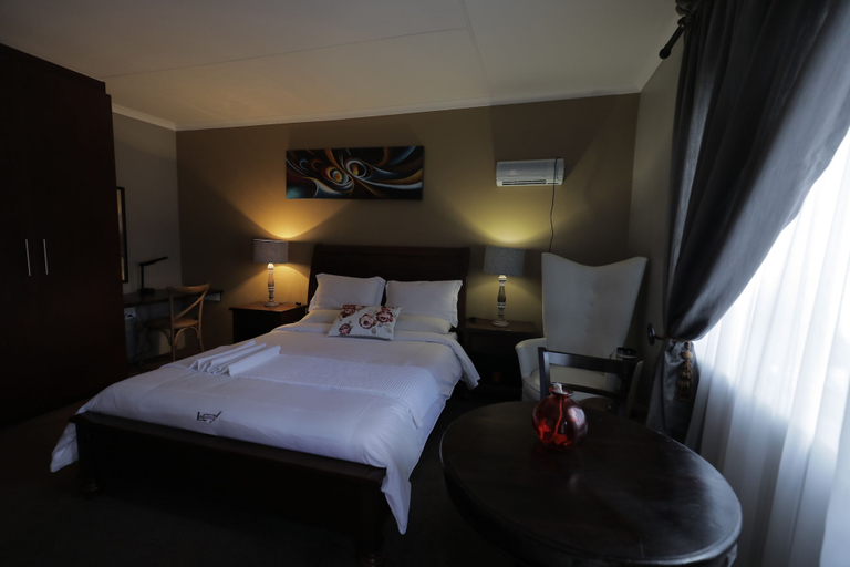 Bedroom 4, Ledumo Lodge, Nkangala