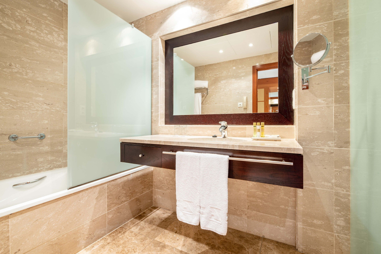 Bathroom 5, Eurostars Isla De La Toja, Pontevedra