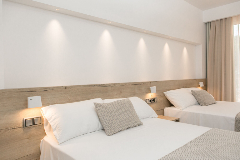 Bedroom 4, RVHotels Nieves Mar, Girona