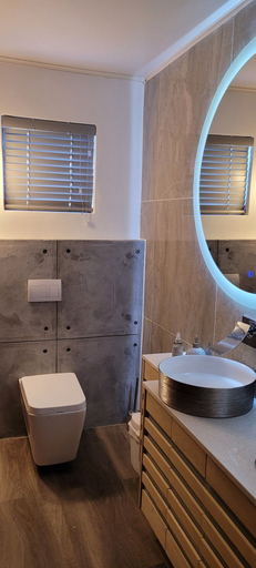 Bathroom 4, Rox and Sea Country Lodge, West Coast