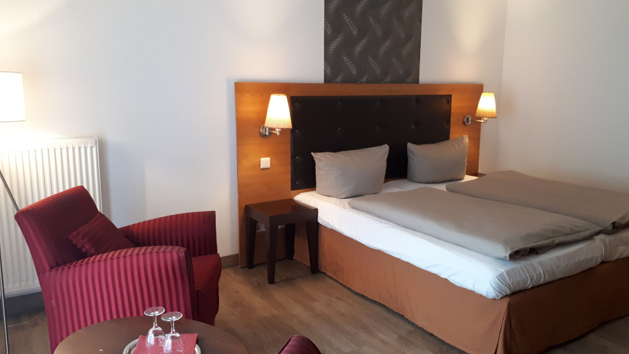 Bedroom 3, Hotel Habichtstein, Harz