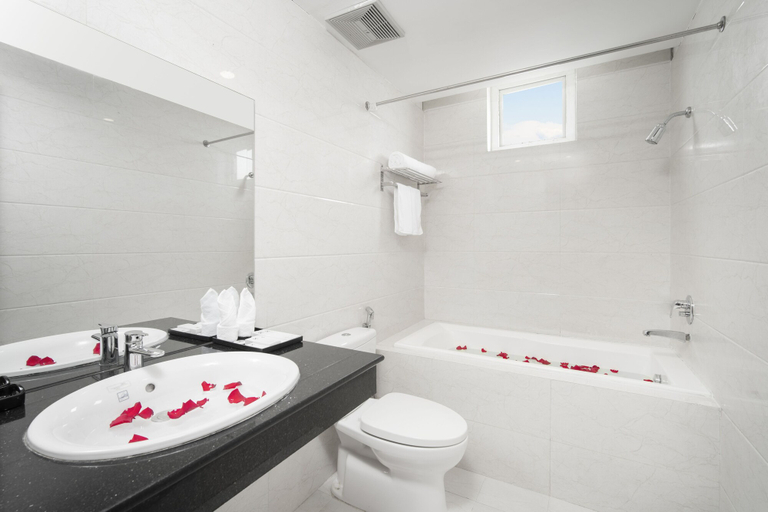 Bathroom 4, Nature Hotel Da Nang, Da Nang