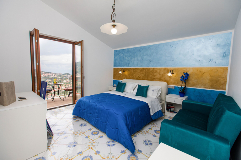 Bedroom 1, Panariello Palace, Napoli