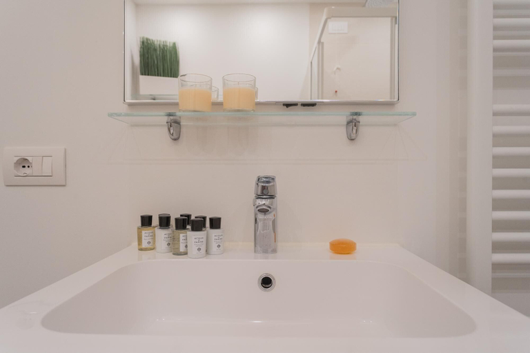 Bathroom 5, Valarin Roma Luxory Apartment Wellness, Como