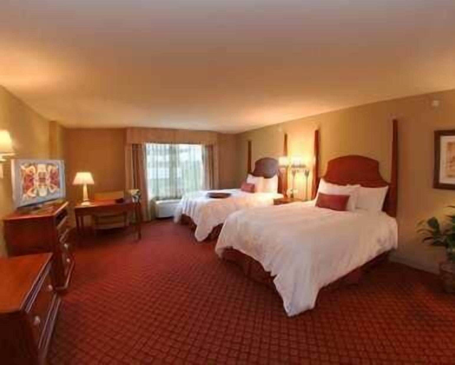 Bedroom 3, Hampton Inn & Suites Greenville, Hunt