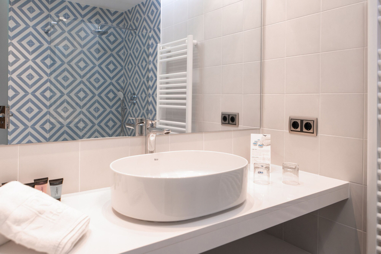Bathroom 5, RVHotels Nieves Mar, Girona