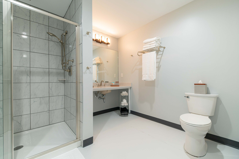 Bathroom 3, Gallops Motel, Noble