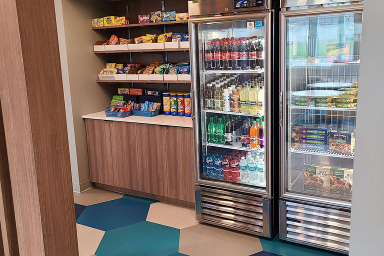 Food & Drinks 5, Microtel Inn & Suites by Wyndham Milford, Kent