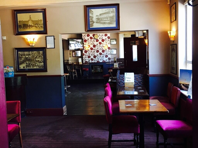 Food & Drinks 5, The Bridge Inn, London