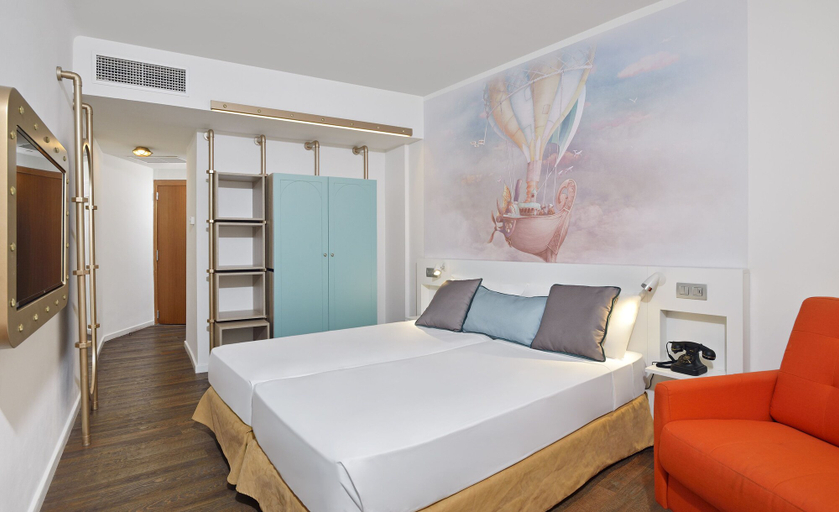 Bedroom 3, Sol Katmandu Park & Resort, Baleares