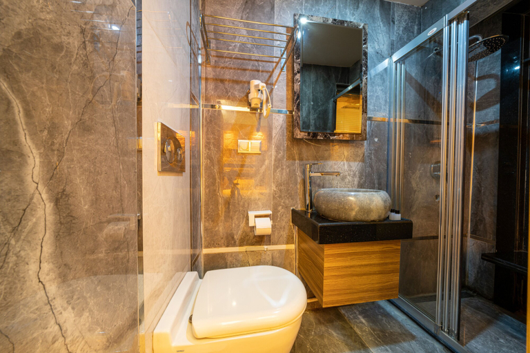 Bathroom 4, Holiday Business Otel, Bakırköy