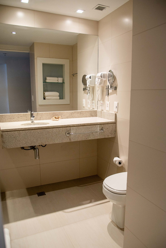 Bathroom 5, Rio Hotel by Bourbon Maringá, Maringá